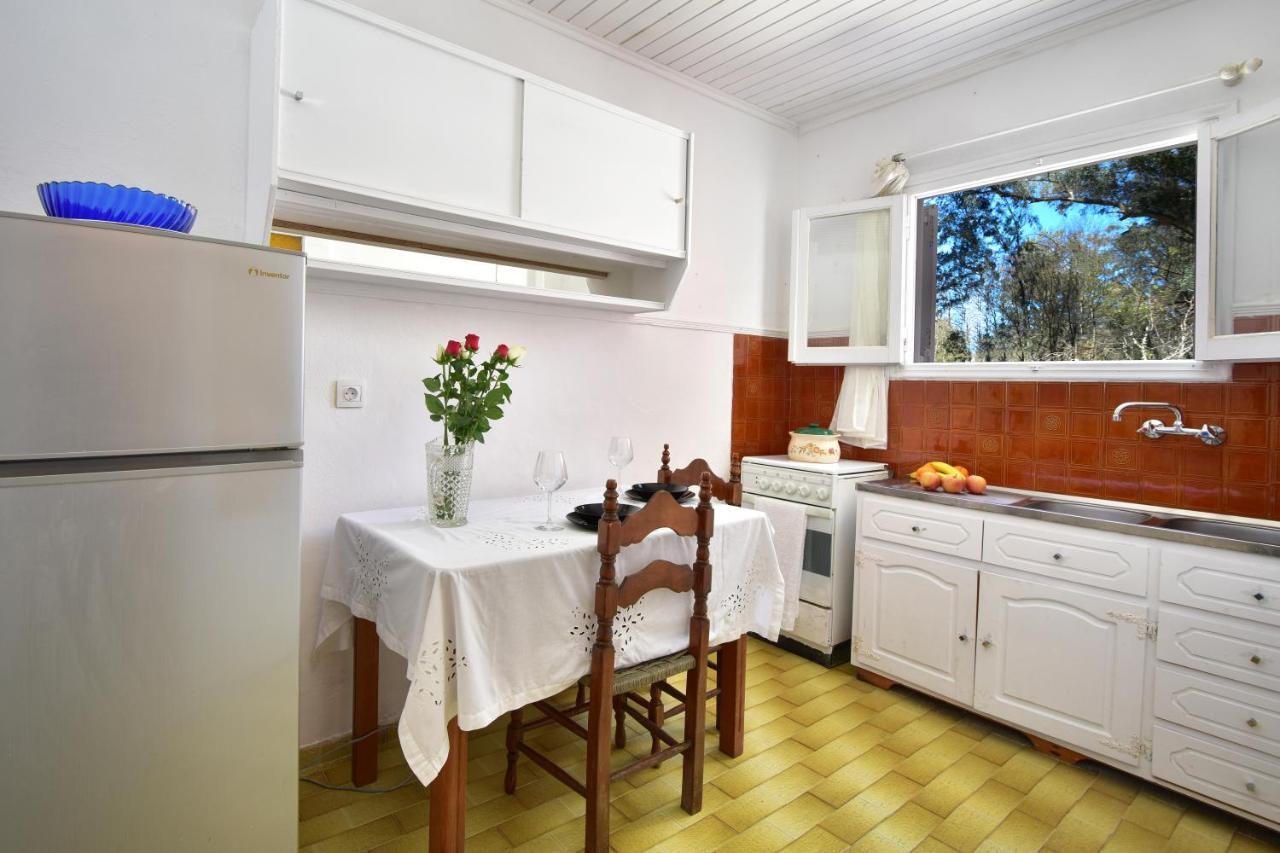 Dafnila Merlyn Rooms Into The Nature, 100M From The Beach מראה חיצוני תמונה