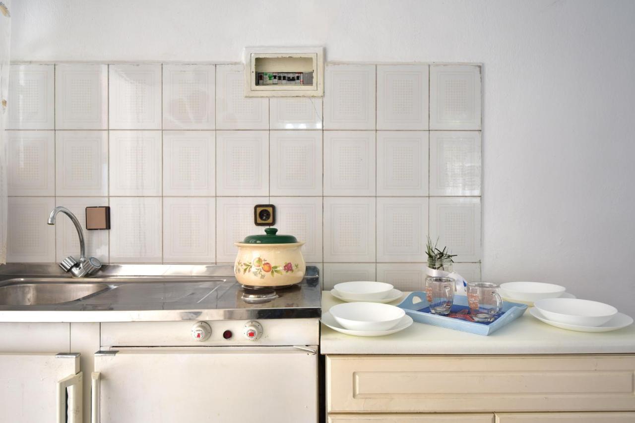 Dafnila Merlyn Rooms Into The Nature, 100M From The Beach מראה חיצוני תמונה