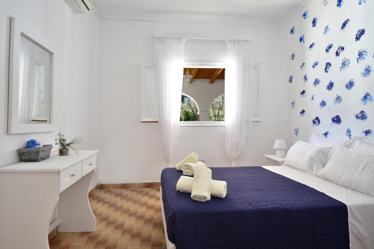 Dafnila Merlyn Rooms Into The Nature, 100M From The Beach מראה חיצוני תמונה