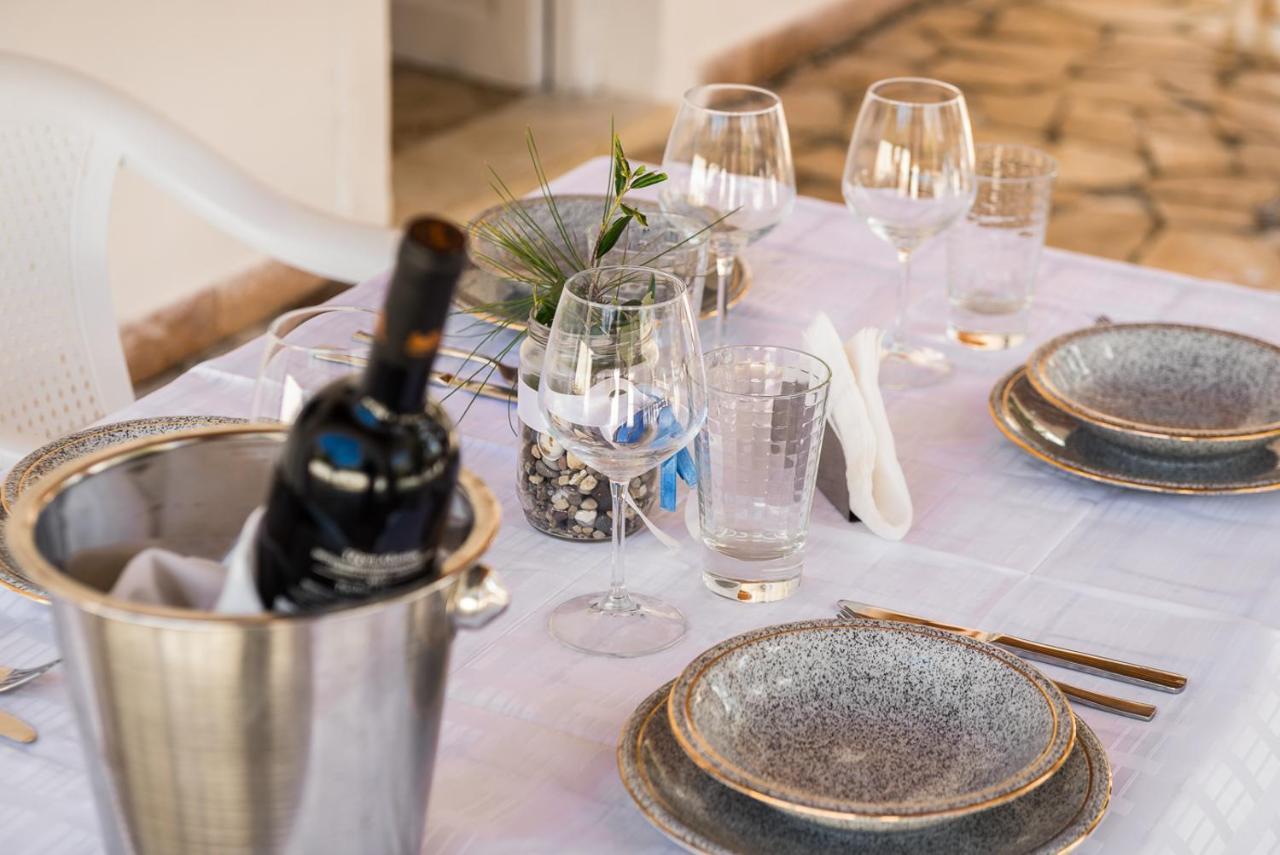 Dafnila Merlyn Rooms Into The Nature, 100M From The Beach מראה חיצוני תמונה
