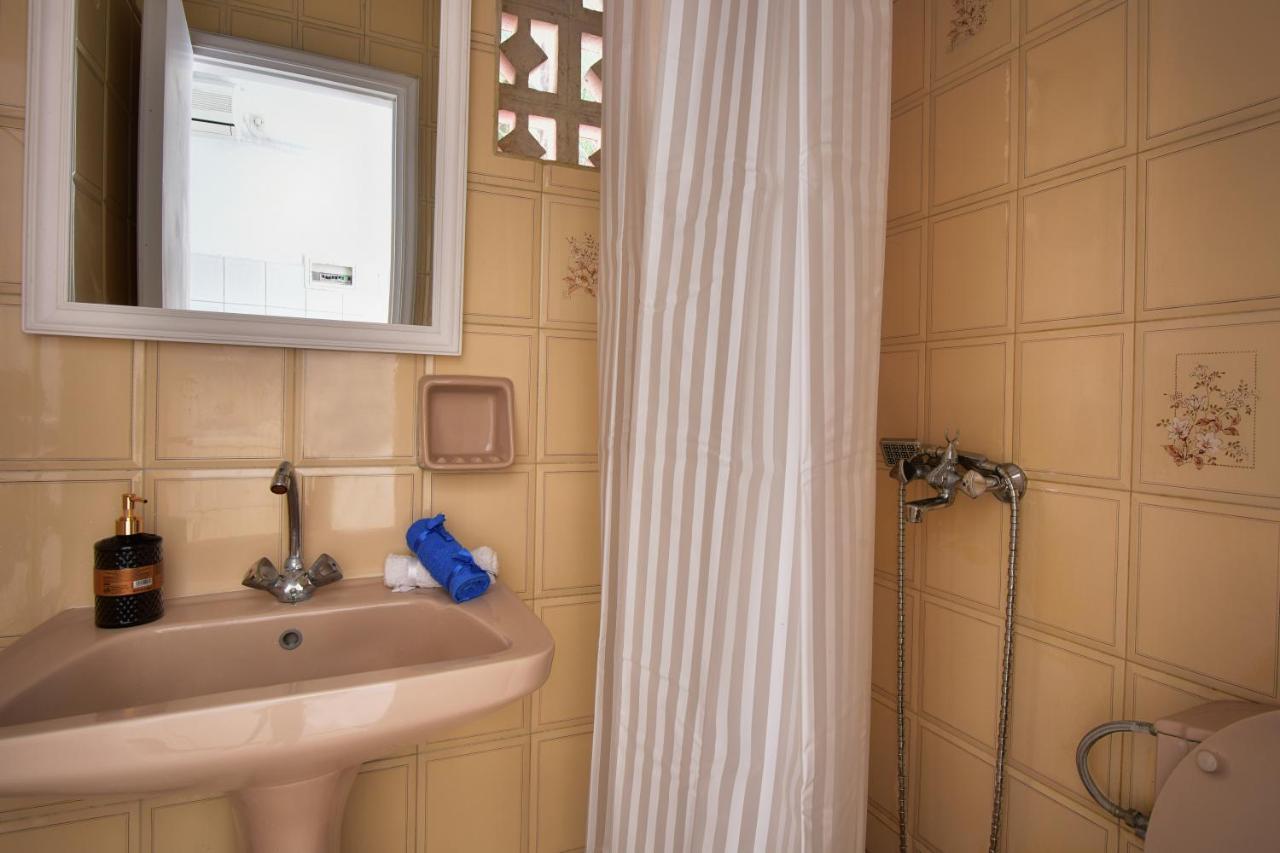 Dafnila Merlyn Rooms Into The Nature, 100M From The Beach מראה חיצוני תמונה